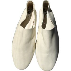 NWOT Zara white soft leather loafers in size 36/US size 6